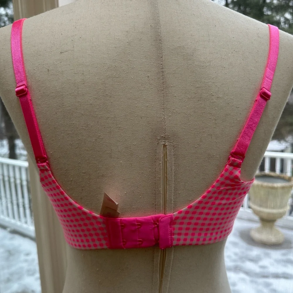 Victoria’s Secret 34D EUC Underwire Bra - Picture 3 of 10